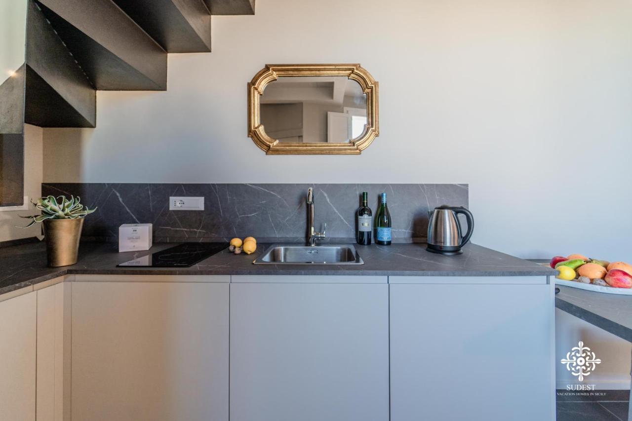 Ortigia Charming Suite Syracuse Exterior photo