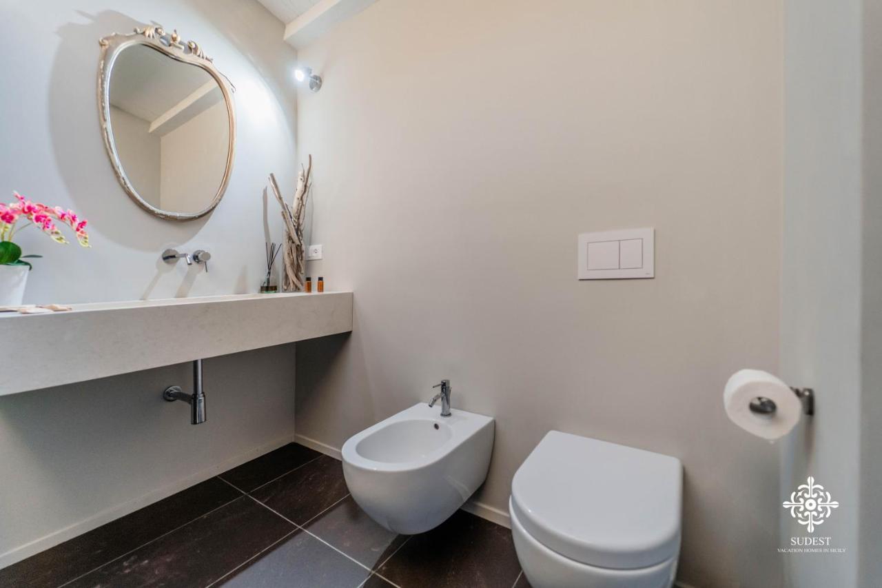 Ortigia Charming Suite Syracuse Exterior photo
