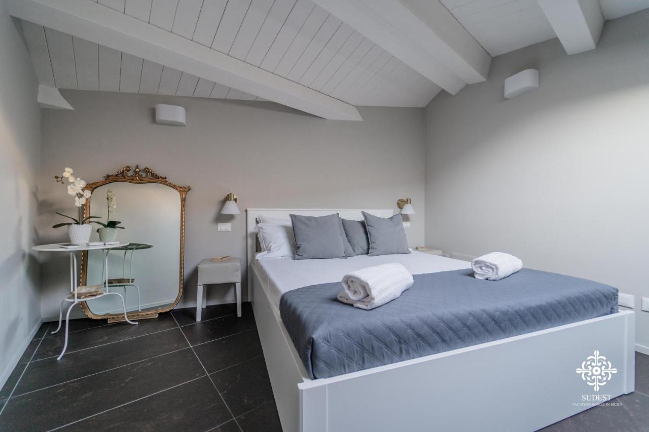 Ortigia Charming Suite Syracuse Exterior photo